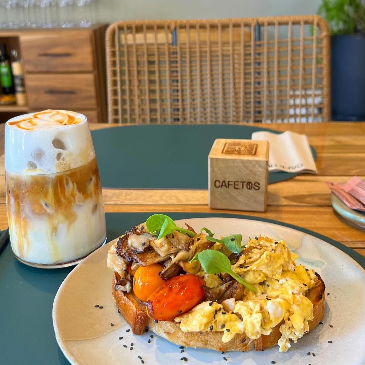 Vaso de café frío